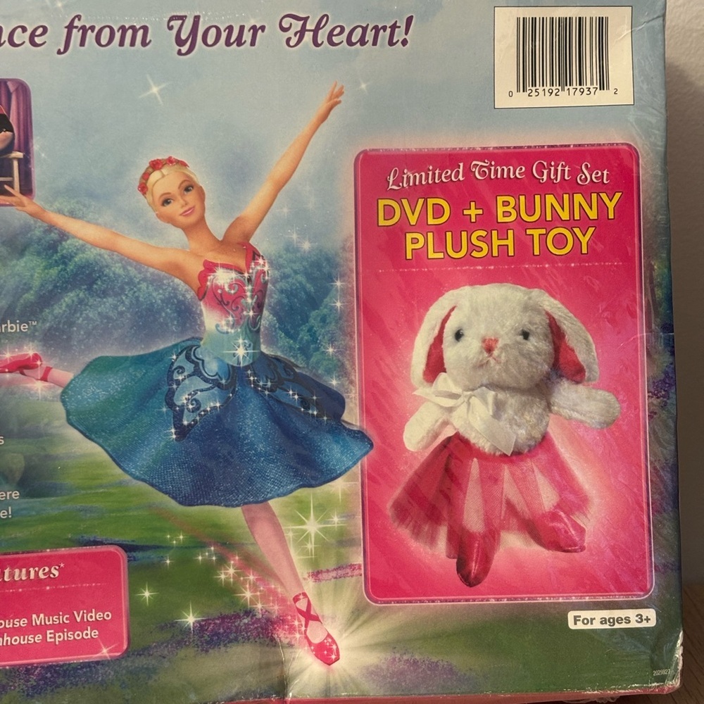 New sealed Barbie in the Pink Shoes DVD and Bunny Plush Gift Set - Picture 6 of 7